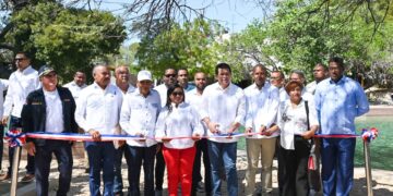 Turismo entrega renovado balneario Boca de Cachón en Jimaní para disfrute de visitantes
