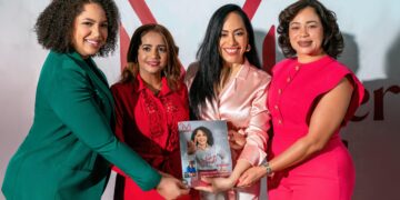 Lanzan primera edición de la revista Mujer Santo Domingo Este