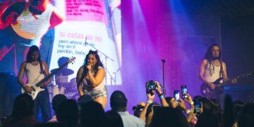 Michi emocionada tras su presentación en Hard Rock Café Santo Domingo