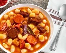 Fabada asturiana: un manjar español con un toque dominicano