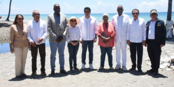 Turismo inicia trabajos de remozamiento playa Linda en Nizao.